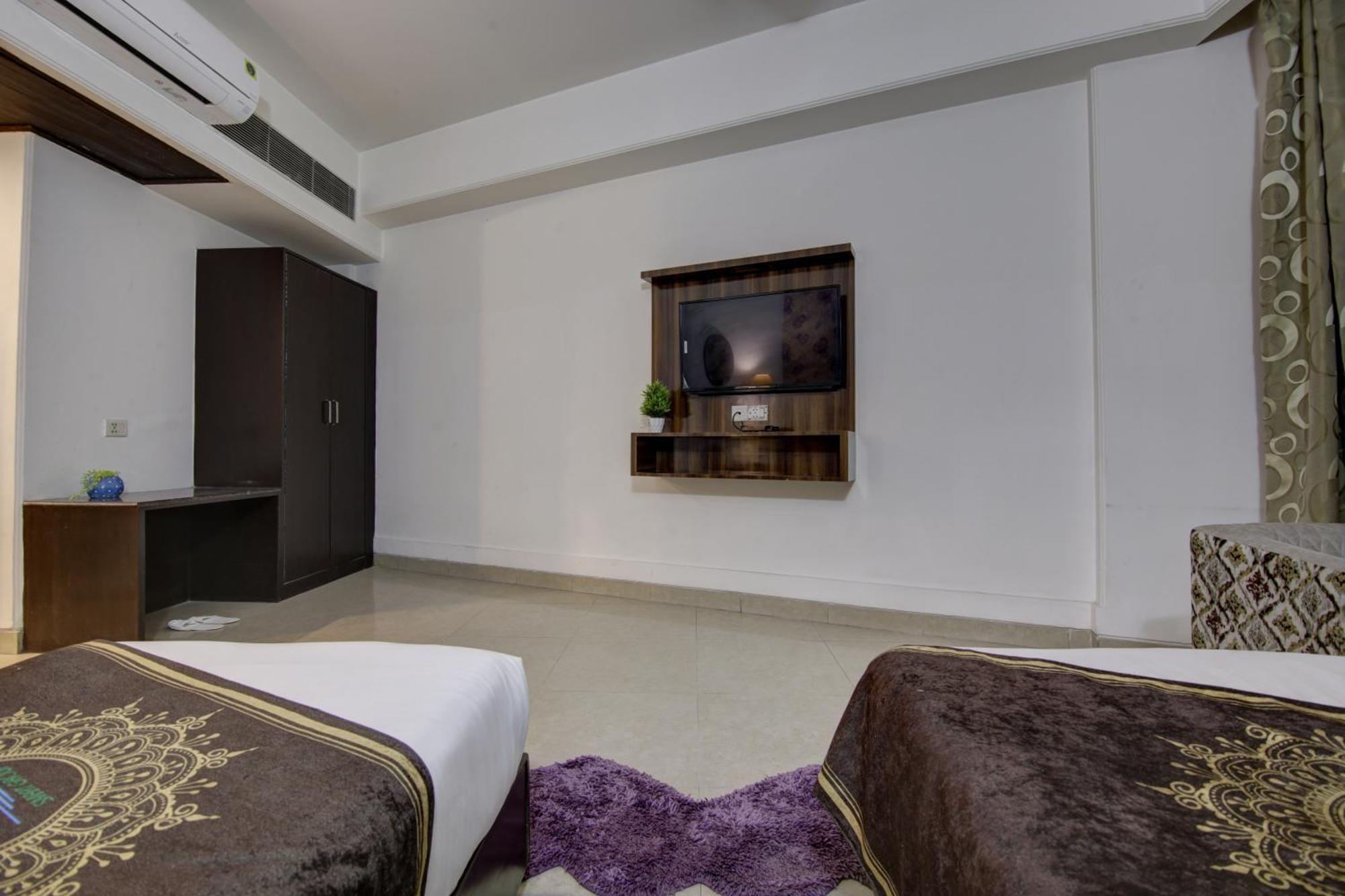 Hotel Venus Plaza Нью-Делі Екстер'єр фото