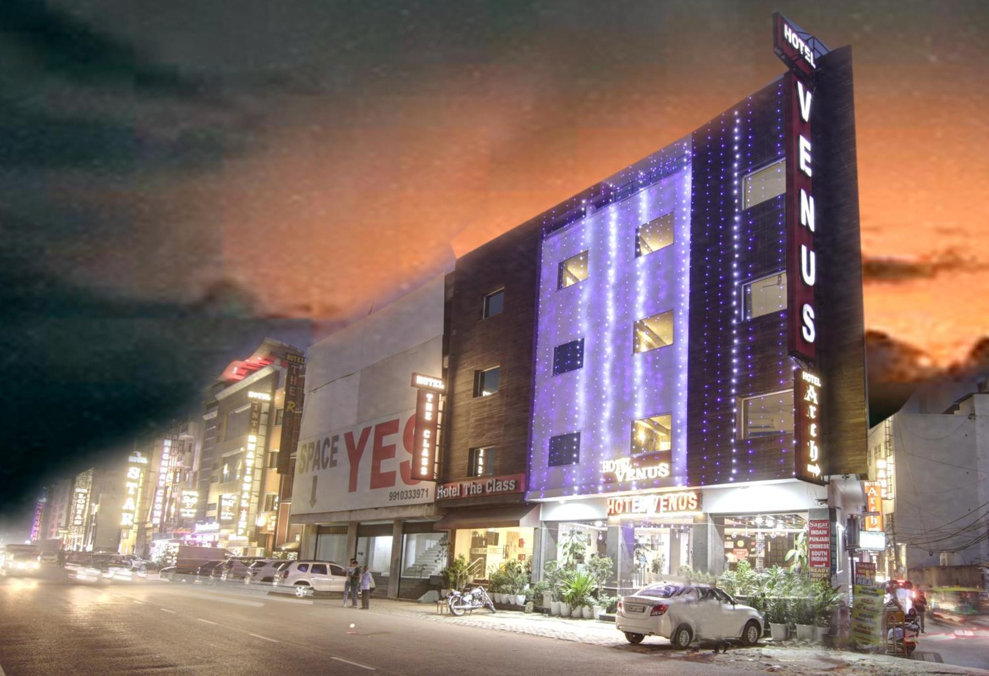 Hotel Venus Plaza Нью-Делі Екстер'єр фото