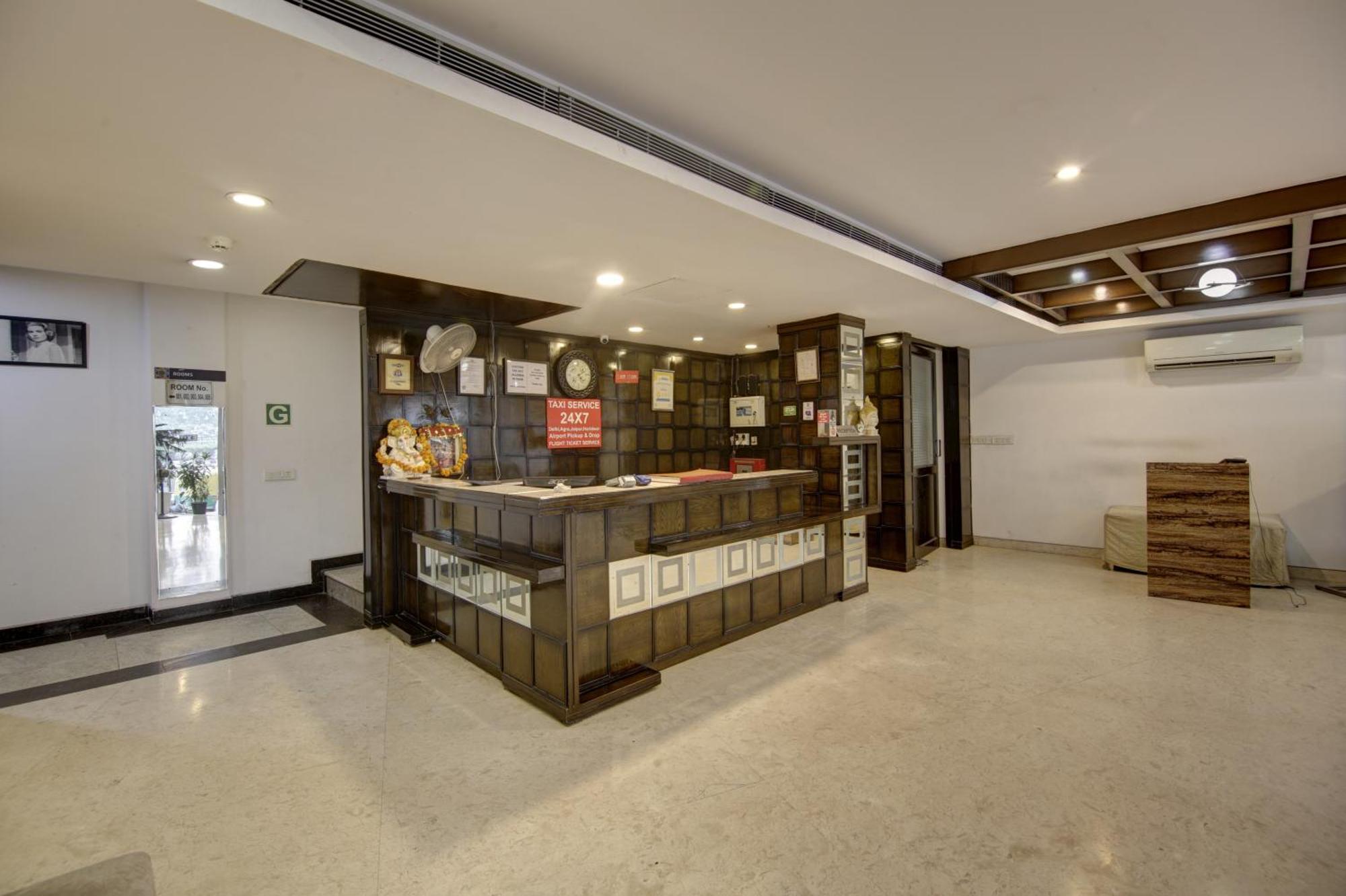 Hotel Venus Plaza Нью-Делі Екстер'єр фото