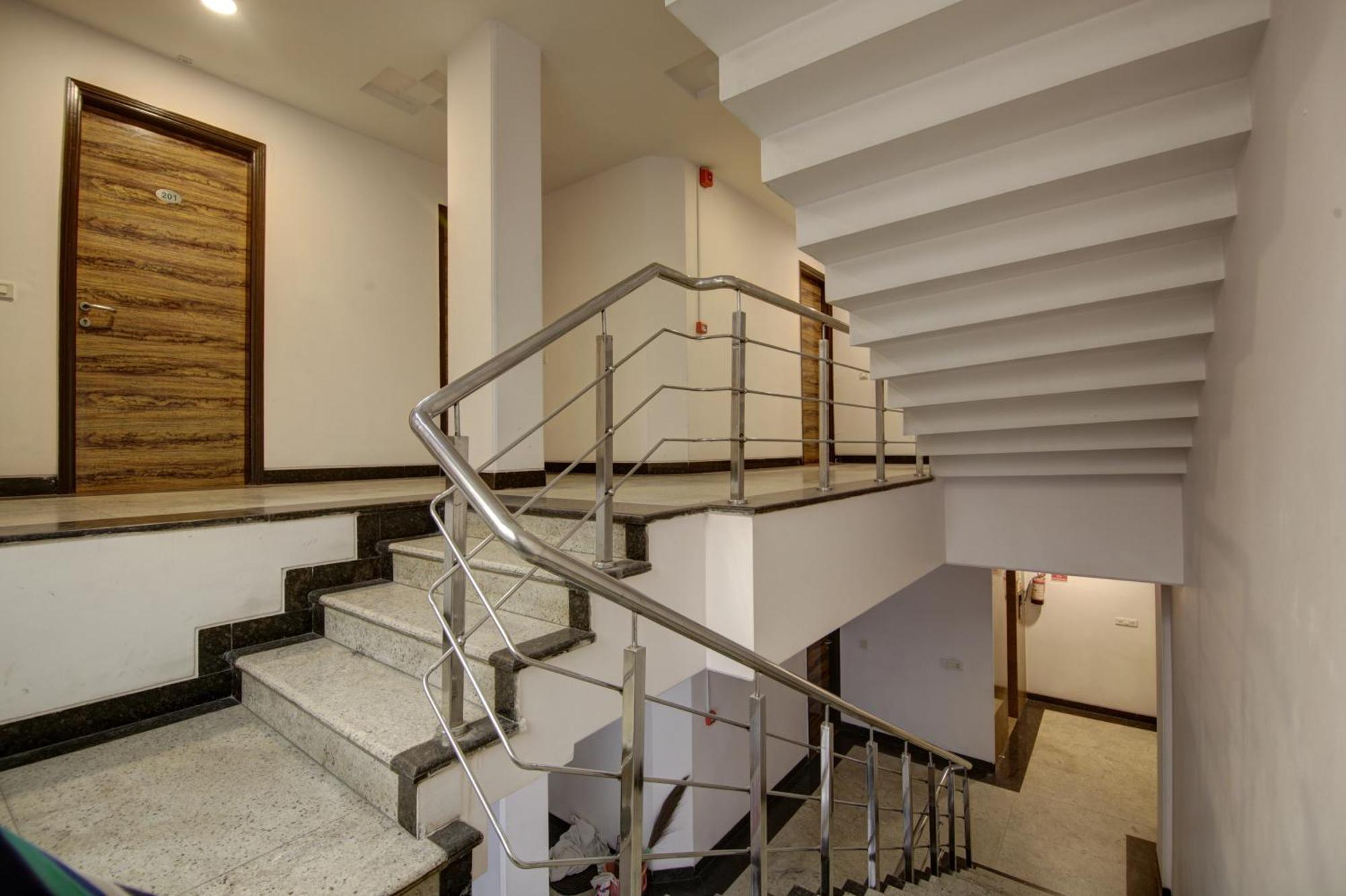 Hotel Venus Plaza Нью-Делі Екстер'єр фото