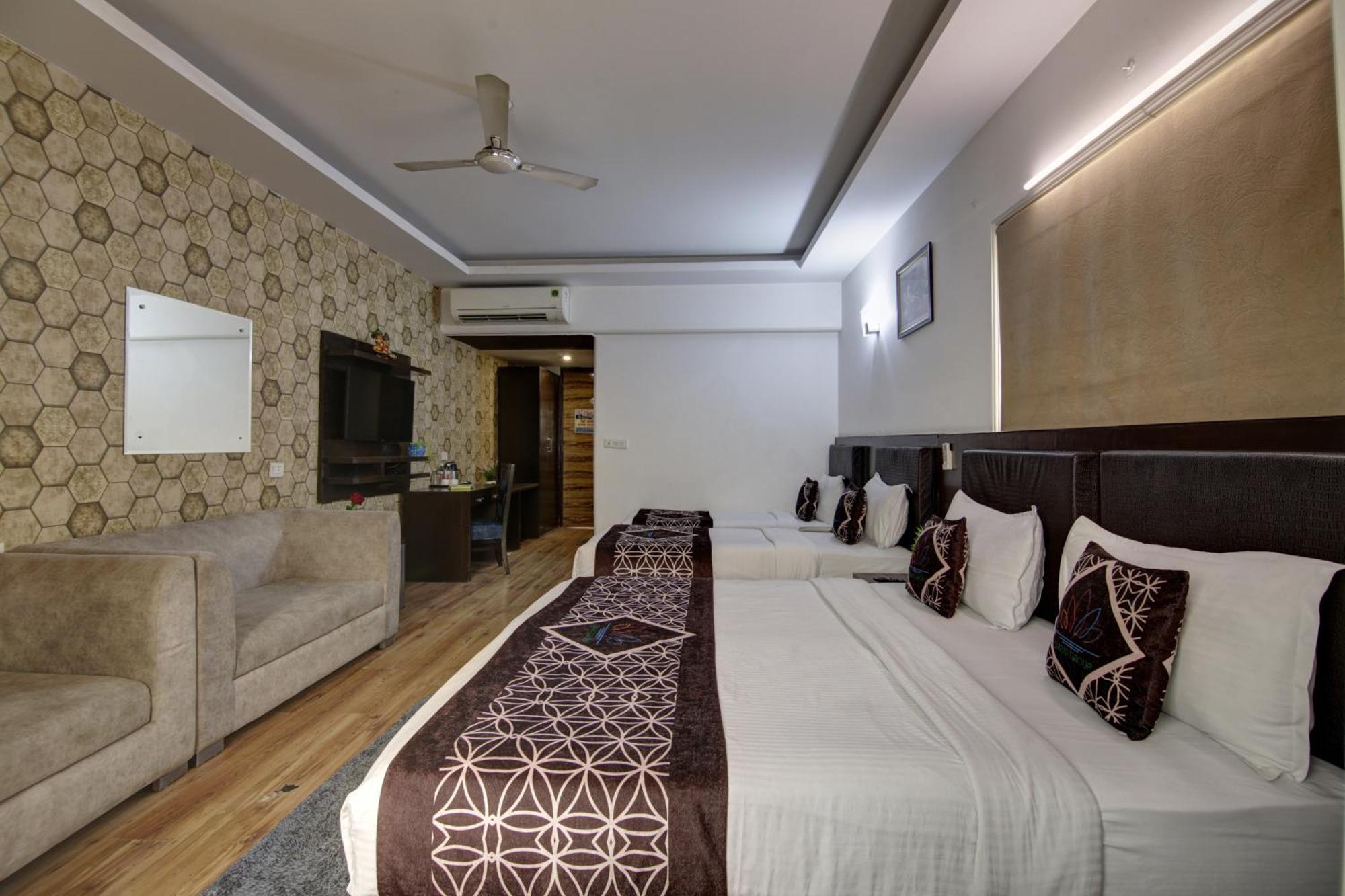 Hotel Venus Plaza Нью-Делі Екстер'єр фото
