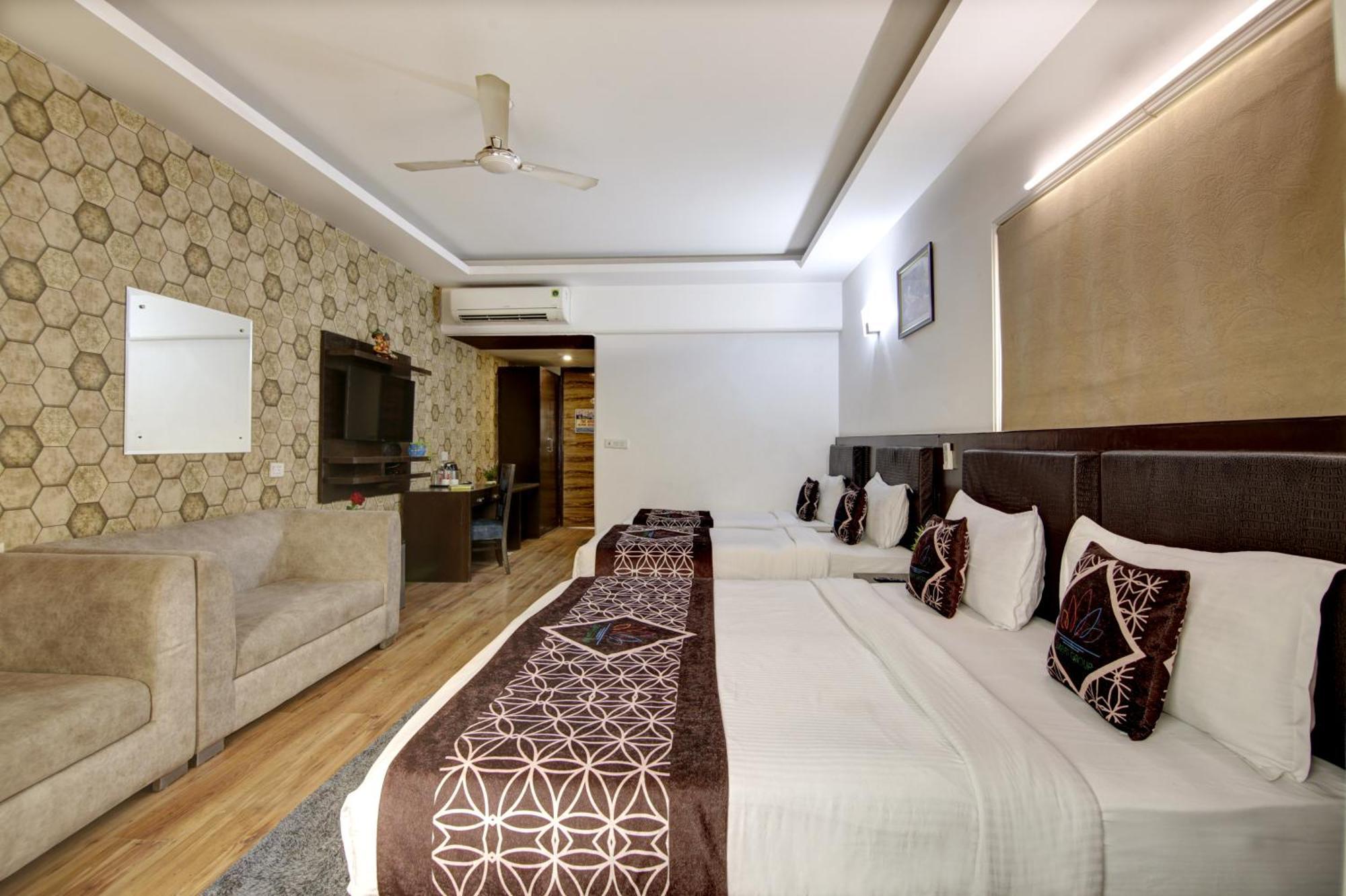Hotel Venus Plaza Нью-Делі Екстер'єр фото